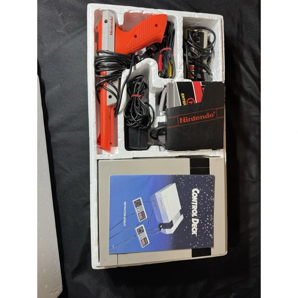 Nintendo Entertainment System NES Action Set New Open Box✅ 1985-1993‎